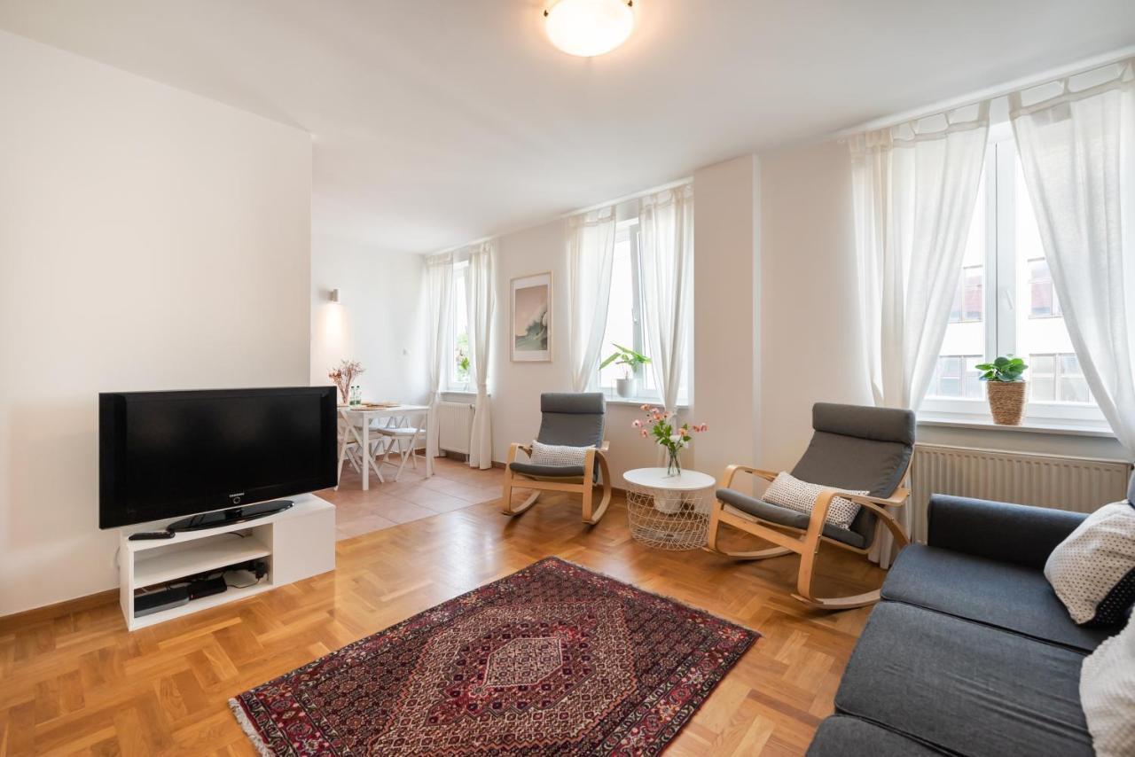 New Town Spacious Apartment Warsaw Luaran gambar